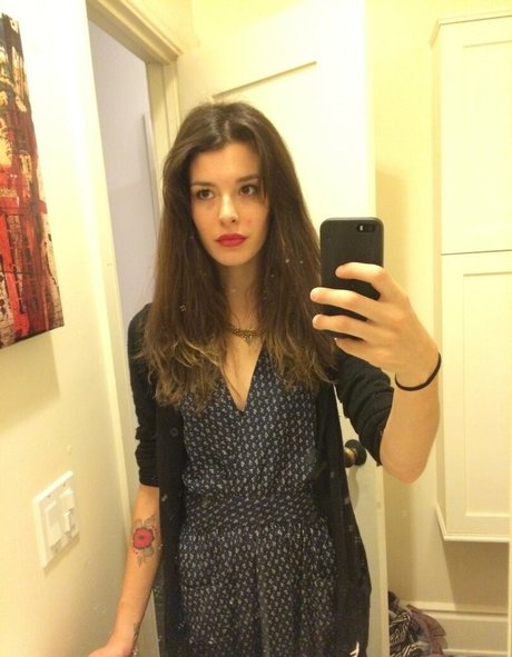 Carly Foulkes model xxx photos