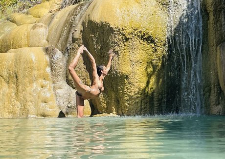 Evie Eternal model art galleries