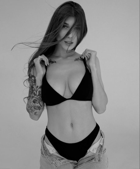 Rich Roxy adult actress images