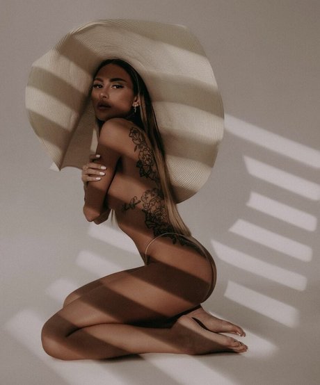 mary alexandrova hot star pic