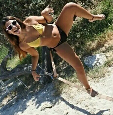 Aria Paria naked star archive