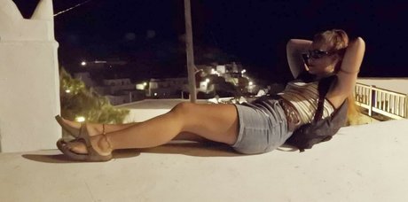 Aria Paria model hot pics