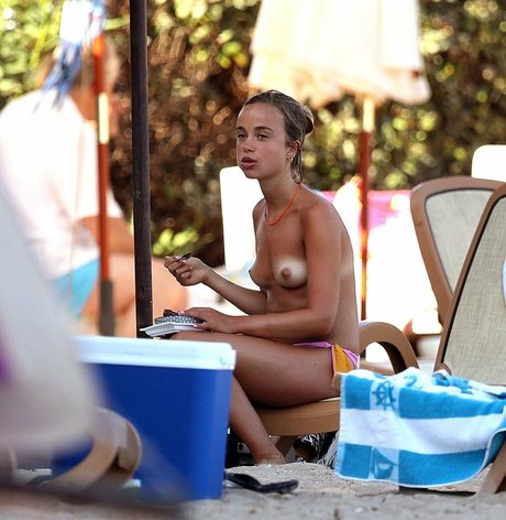 royals hot actress photos