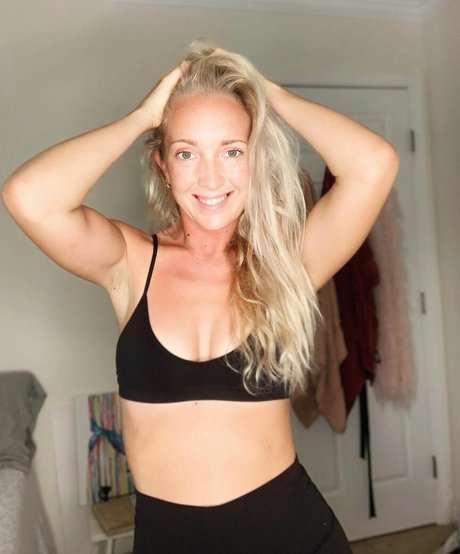 the jeneva erotic star archive