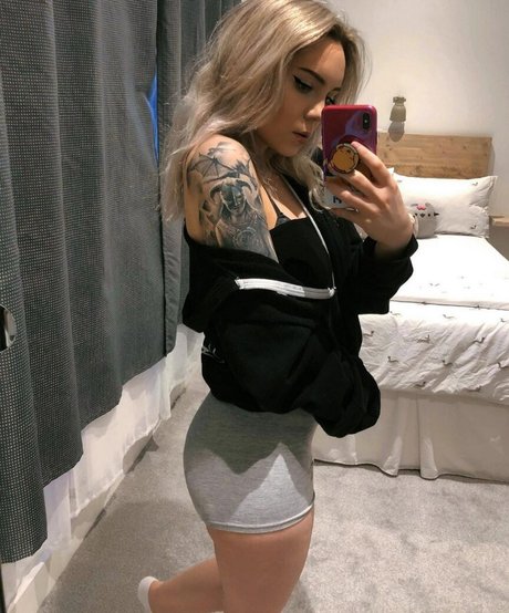 Baffy nudes pornstar archive