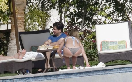 Jennifer Anniston naked pornstar images