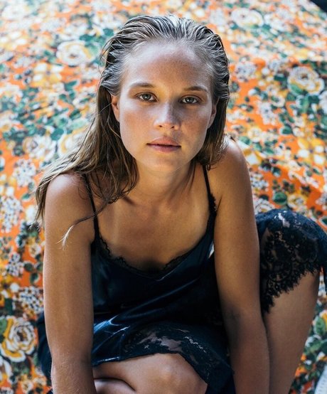 Sonja Gerhardt hot actress photos