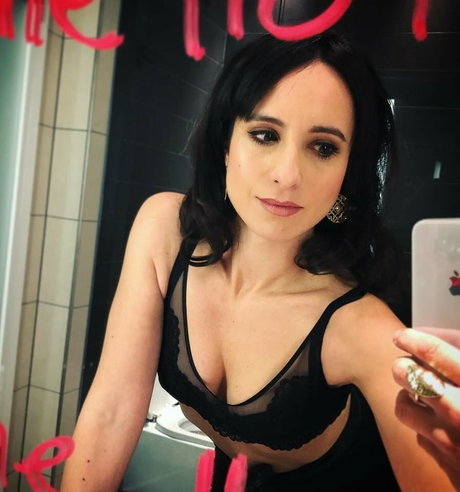 Stephanie Stumph actress photo