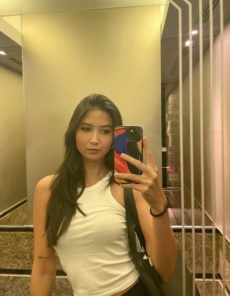 angelinooor pretty model images