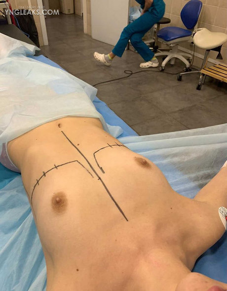 Lexi Poy star art photos