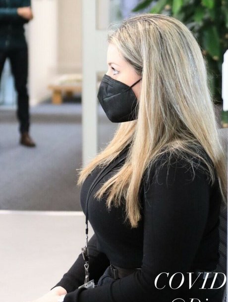 Theodwra Drinia model top image