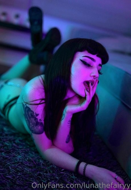 Lunathefairyy sex model img