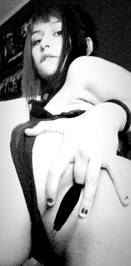 Sadlyxdust xxx actress pics