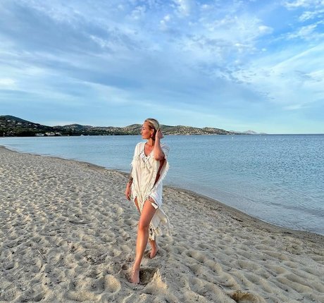 Sarah Connor model naked picture