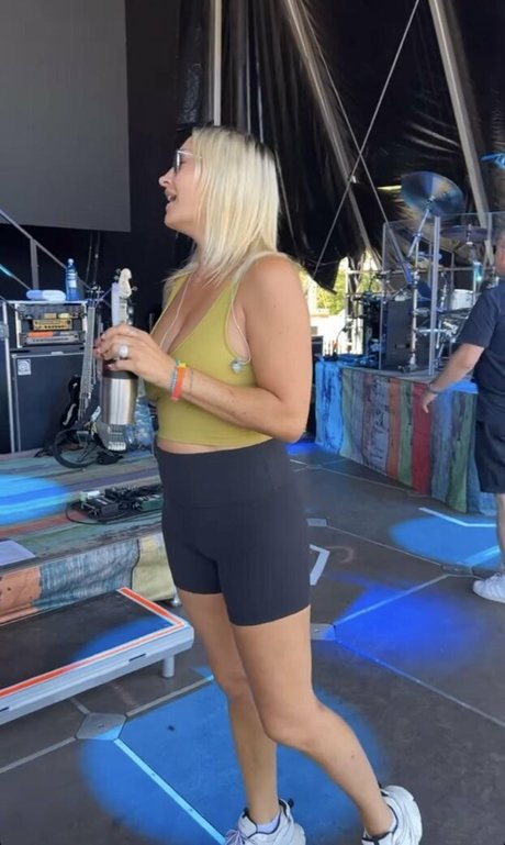 Sarah Connor hot star image