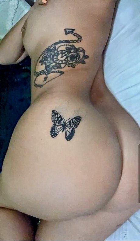 KeyLoveLee exclusive model image