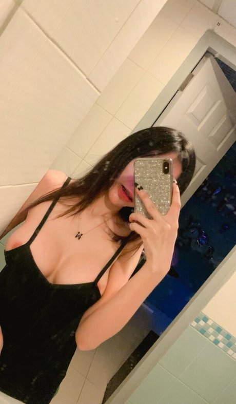 Hwanyen sex model gallery