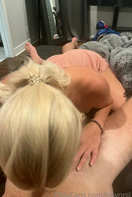 tawnnii pornstar exclusive img