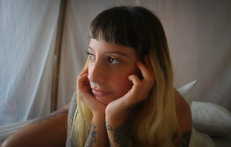 esencia migrante model pornographic galleries