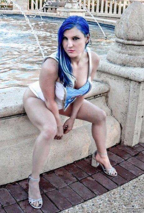 Leva Bates model pretty image