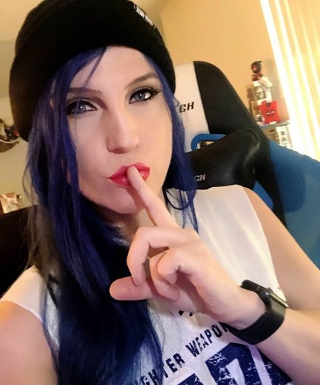 Leva Bates star nudes photos