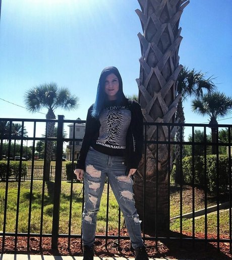 Leva Bates erotic star image