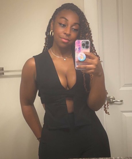 JazzyGunz pornstar hd gallery