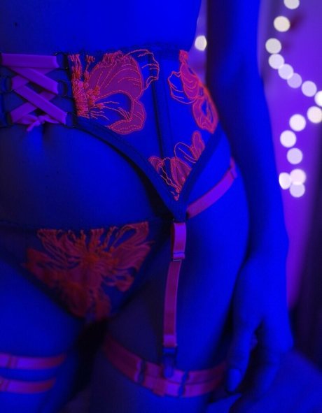 Maryvi sexy pornstar gallery