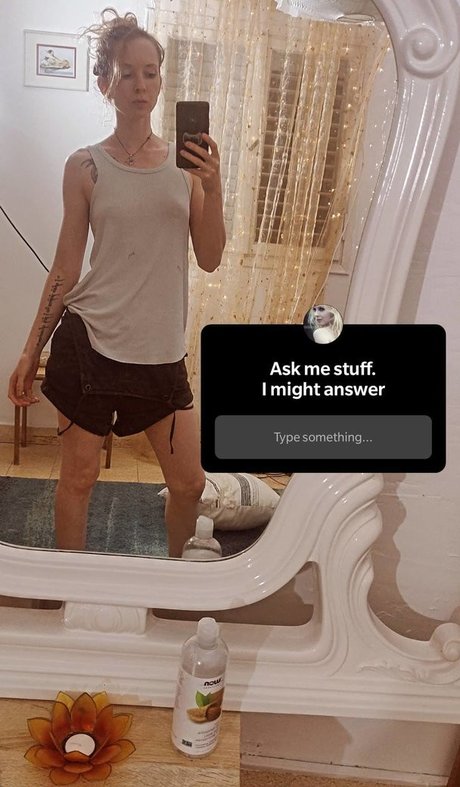 Infy Snow pornstar gallery