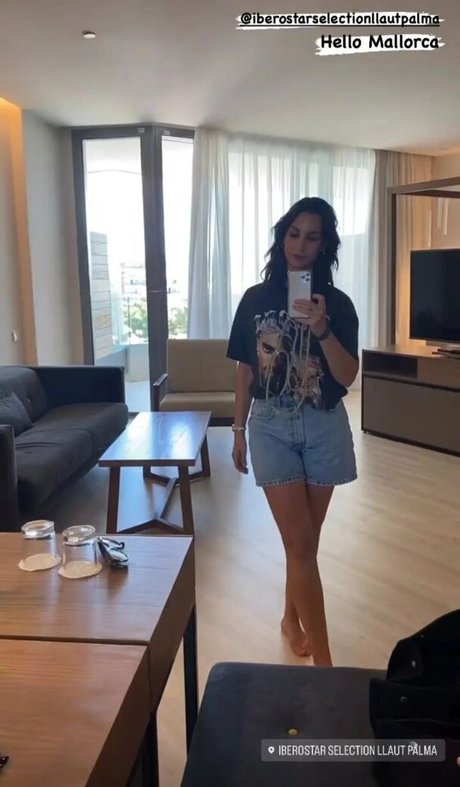 Sila Sahin sex model photo