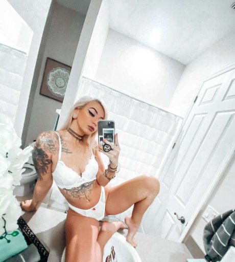 Tinyscallywag top star galleries