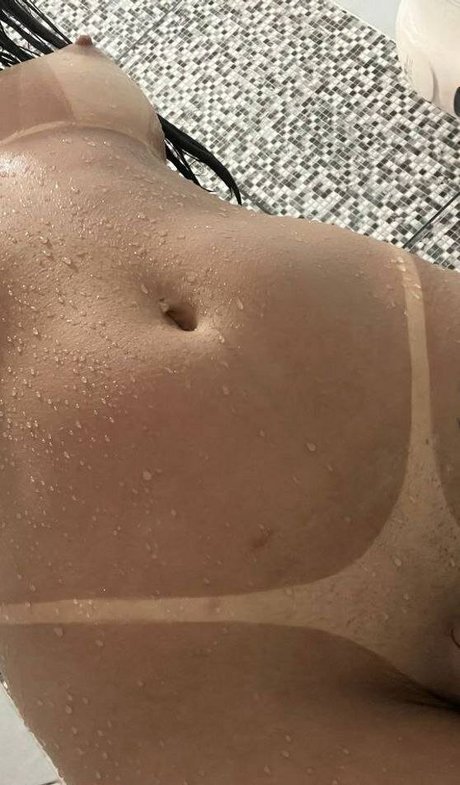 Aline Vitoria star xxx galleries