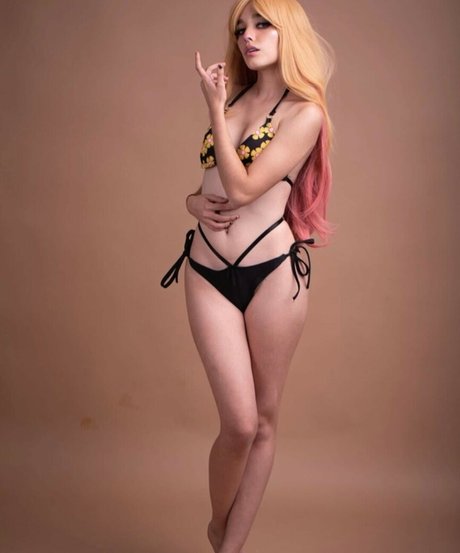 SarahIkiryuin model erotic img