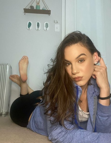 QueenZsFeet pornstar sex image