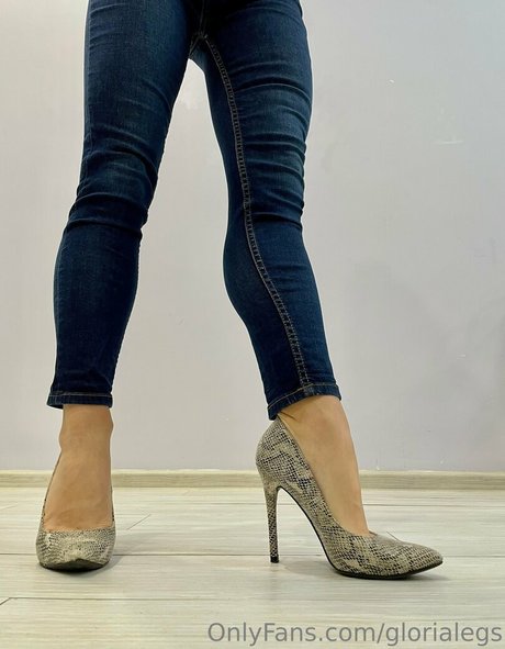 Gloria Legs pornstar hot photos