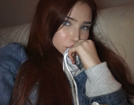 Ana Walczak sexy actress img