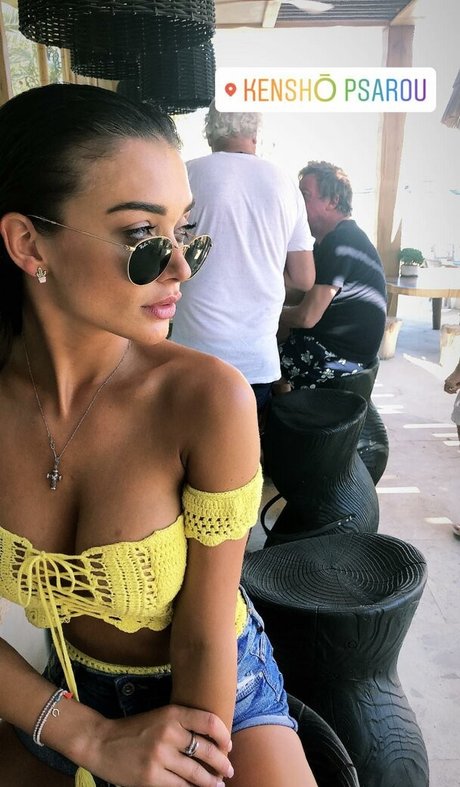 Amy Louise Jackson pretty pornstar pics