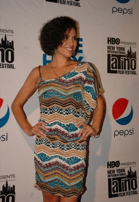 Andrea Sixtos model porn picture