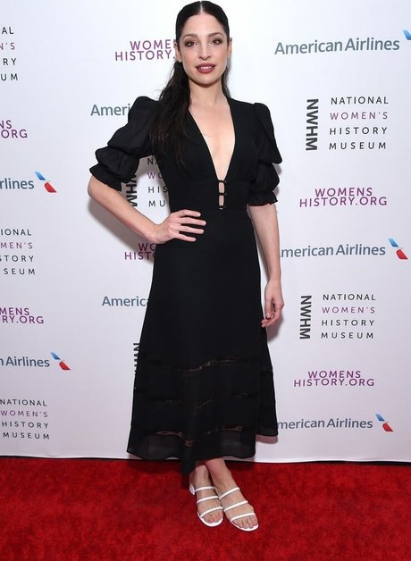 Anna Hopkins sexy star image