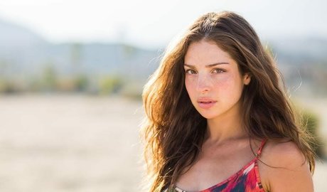 Anna Hopkins nice model pics