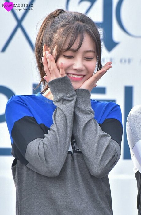 AOA Team art actress archive