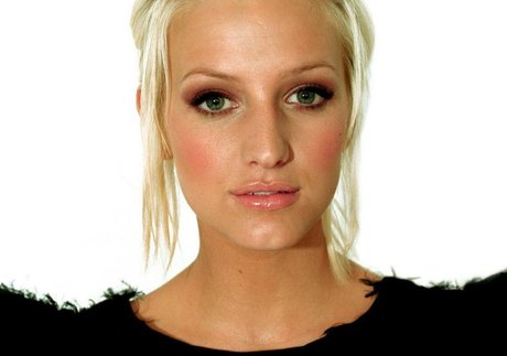 Ashlee Nicole Simpson xxx model picture