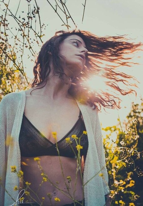 Yael Gayaa hd star picture