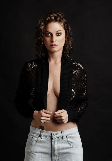 Yael Gayaa high quality actress photos