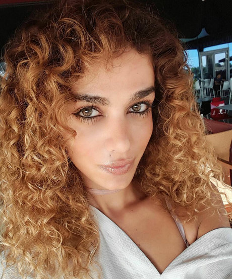 Amanda Chrishell naked star image