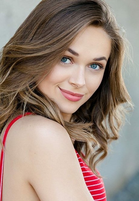 Alyssa Jirrels star photos