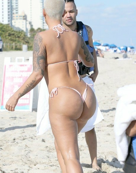 Amber Levonchuck nudes pornstar pic