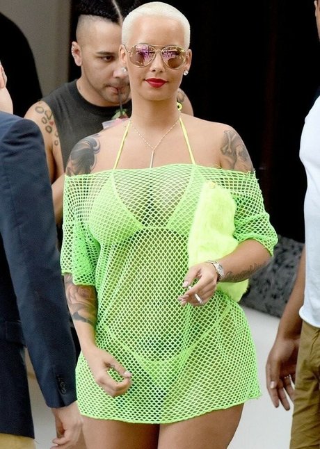 Amber Levonchuck model image