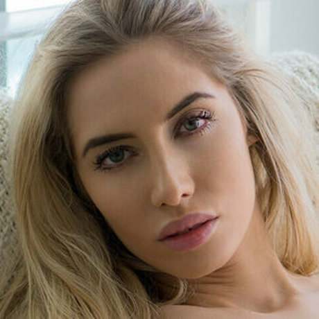 Phyona Macy model nice pic