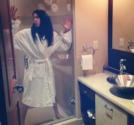 Amanda Crew star top pics